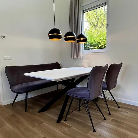 Vakantiehuis Unique For 5 With Garden *