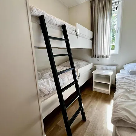 Vakantiehuis Unique For 5 With Garden Sint Maartensvlotbrug