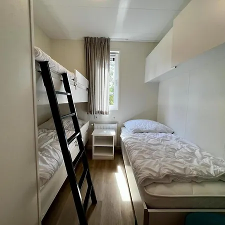 Unique For 5 With Garden Vakantiehuis